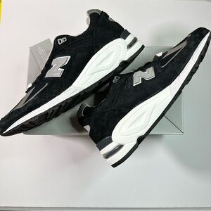 New Balance 990 V2 MiUSA SZ 9.5